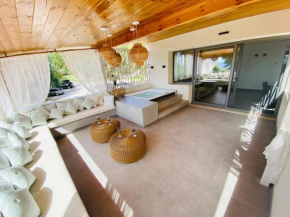 Alexandrina Suite